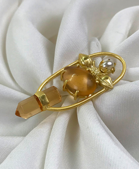 A beautiful artisan-crafted elongated ring dujour stores