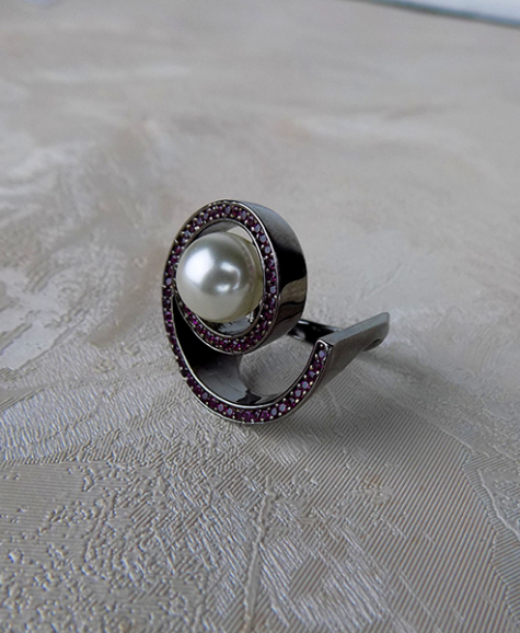 Pearled-Glory statement ring dujourstores